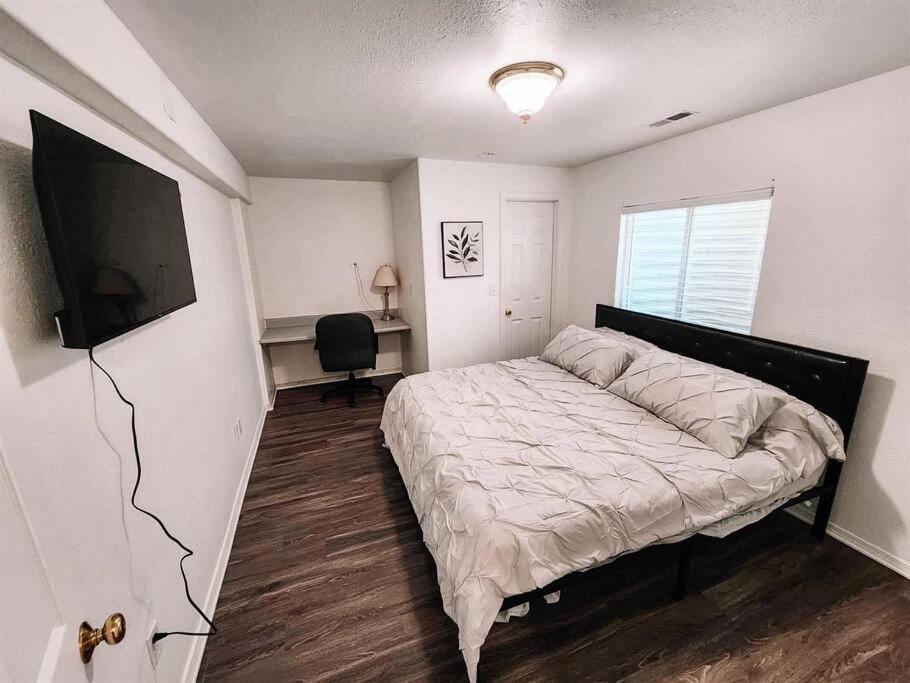 Pet Friendly/3 King Beds/Sleeps 14/Game Room Near Colorado Springs Exterior photo